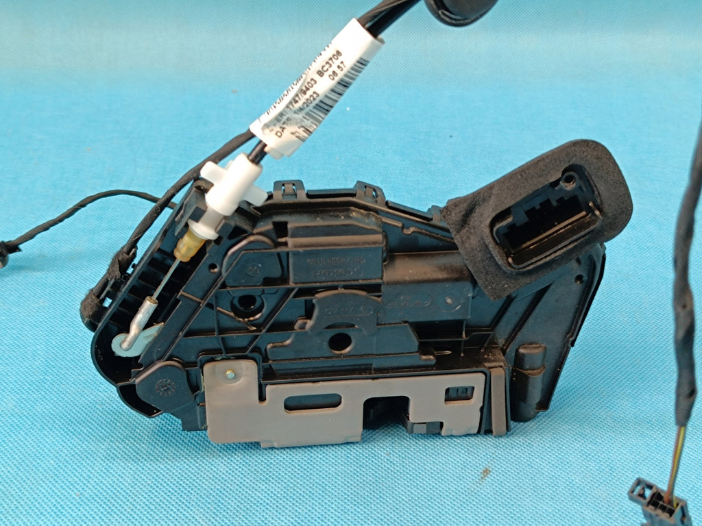 CUPRA LEON COMBI 2,0 TFSI 221KW 2023 R DOOR LOCK RIGHT FRONT 5TB837016D