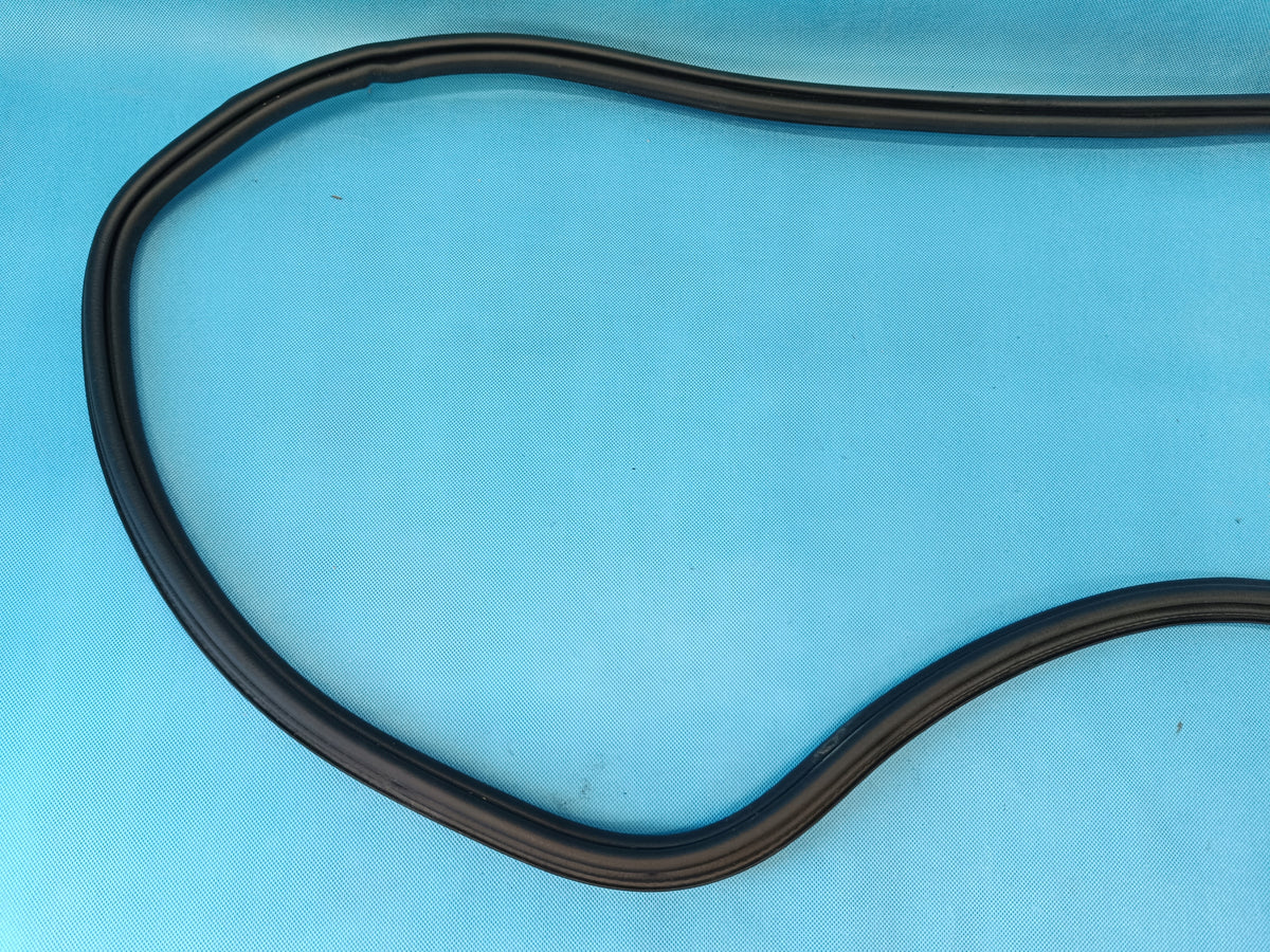 CUPRA LEON COMBI 2,0 TFSI 221KW 2023 R DOOR SEAL LEFT REAR 5FE867367