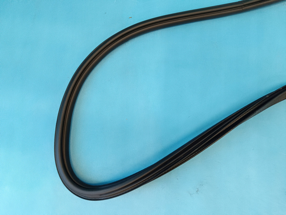 CUPRA LEON COMBI 2,0 TFSI 221KW 2023 R DOOR SEAL RIGHT REAR 5FE867367