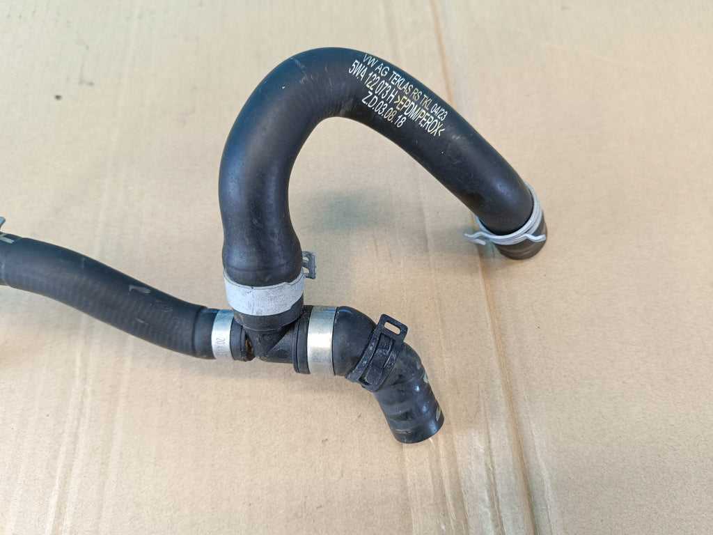 CUPRA LEON COMBI 2,0 TFSI 221KW 2023 R WATER LINES 5WA122073H 06Q121065C