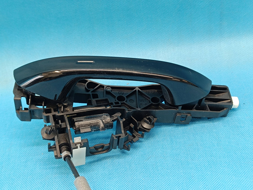CUPRA LEON COMBI 2,0 TFSI 23R DOOR HANDLE KESSY LY9T RIGHT FRONT 5FA837206