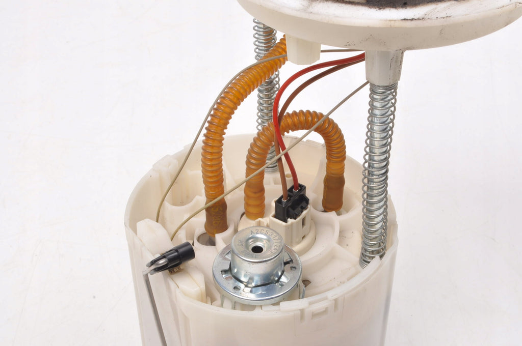 Chevrolet Malibu OPEL INSIGNIA A 2.0 16V Turbo 220HP FUEL PUMP 15776394