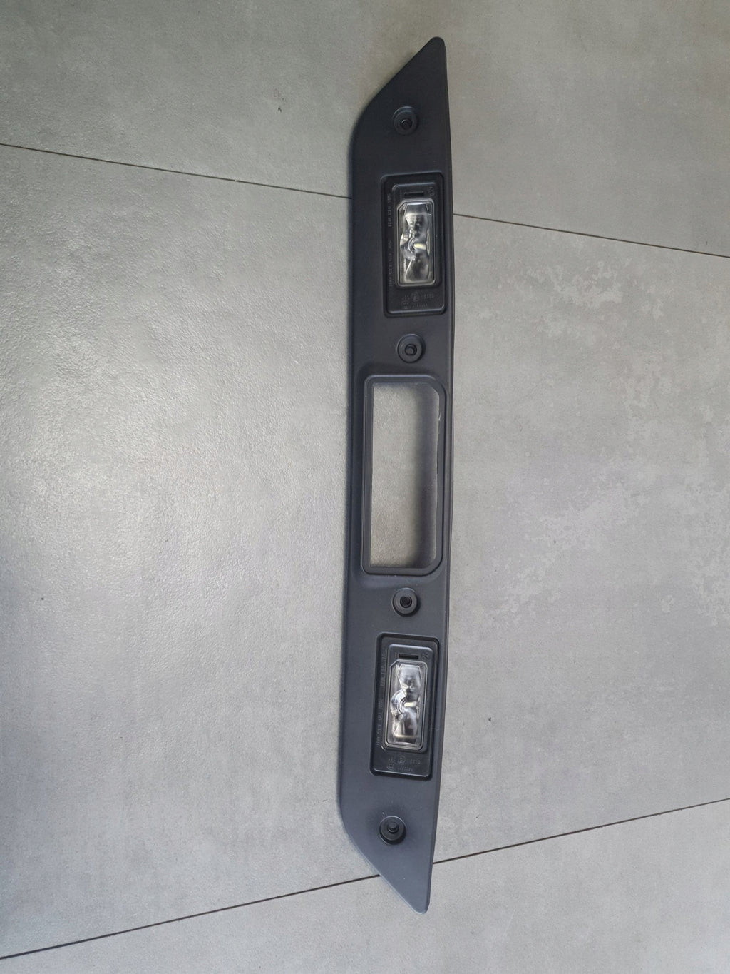 Cupra Formentor 5FF827335B Board Light Strip