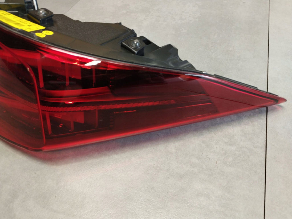 Cupra Formentor Lamp left rear 5FF945207A