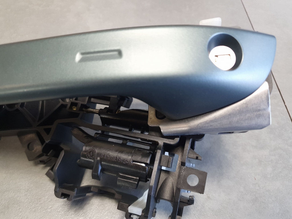Cupra Leon IV Exterior door handle left front kessy LS7E 5FB837205