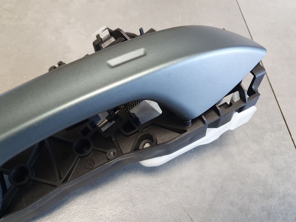 Cupra Leon IV Exterior door handle right front kessy 5FA837206 LS7E