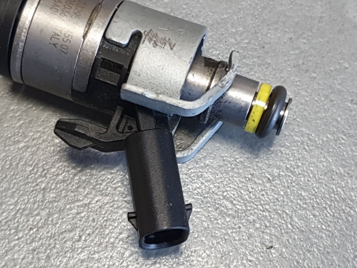 Cupra Leon Injector Fuel Injection 06Q906036A