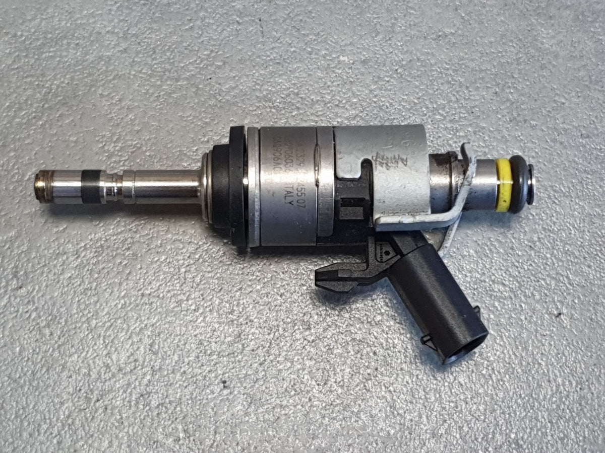 Cupra Leon Injector Fuel Injection 06Q906036A