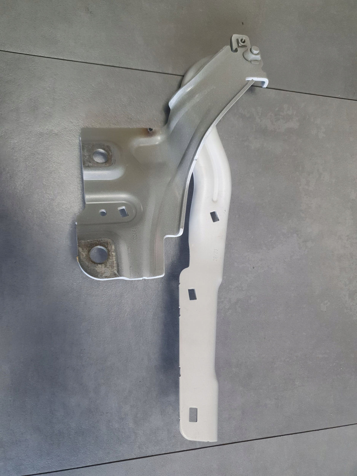 Cupra Terramar Mask hinge right ls9r 578823302