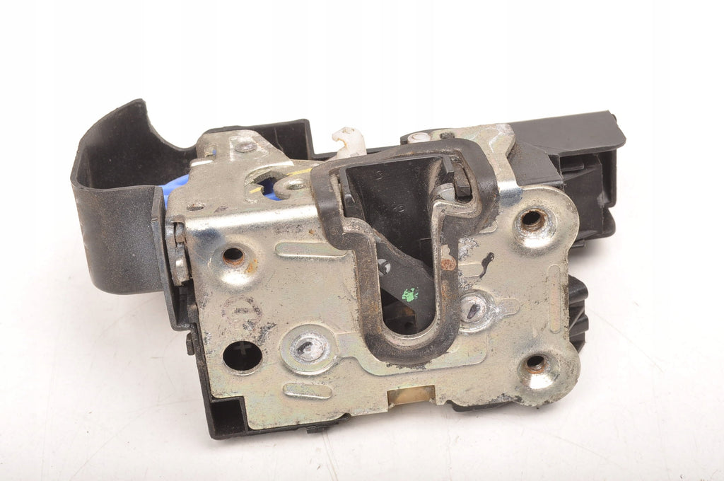 DACIA DUSTER AND DOOR LOCK LEFT REAR 825036721R