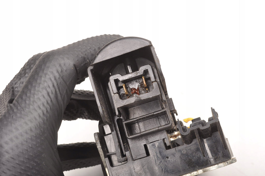 DACIA DUSTER AND DOOR LOCK LEFT REAR 825036721R