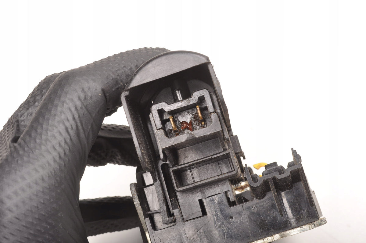 DACIA DUSTER AND DOOR LOCK LEFT REAR 825036721R