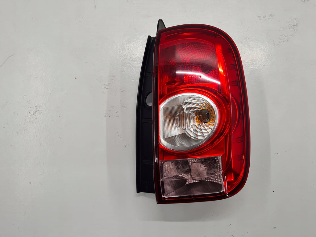 DACIA DUSTER AND LAMP RIGHT REAR 265550033R