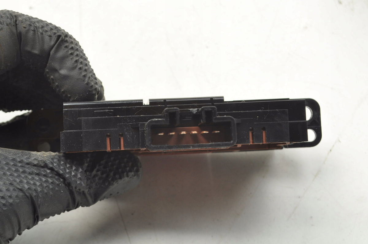 DAIHATSU CUORE EMERGENCY LIGHT SWITCH 75D170