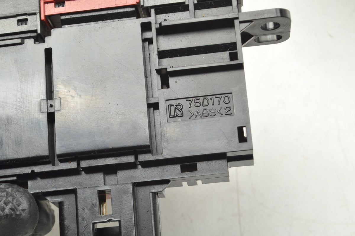 DAIHATSU CUORE EMERGENCY LIGHT SWITCH 75D170