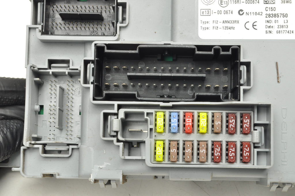 DOBLO D OPEL COMBO D 1.3 CDTI FUSE BOX 00519383520