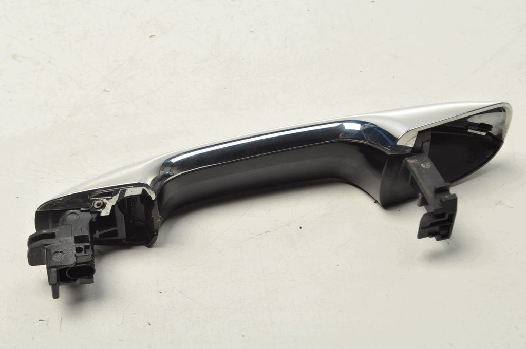 DOOR HANDLE EXTERIOR RIGHT REAR MERCEDES EQB X243