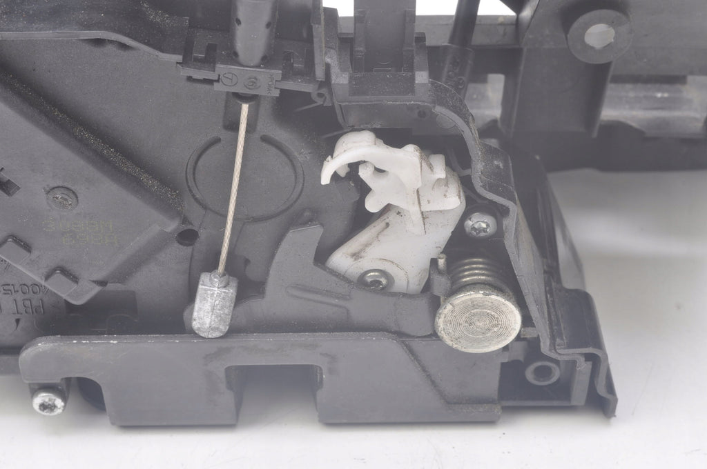 DOOR LOCK RIGHT FRONT EUROPE VOLVO S40 II V50 30799303