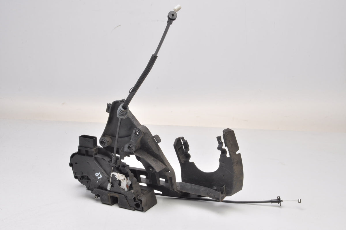 DOOR LOCK RIGHT FRONT VOLVO S40 II V50 30784047 10PIN