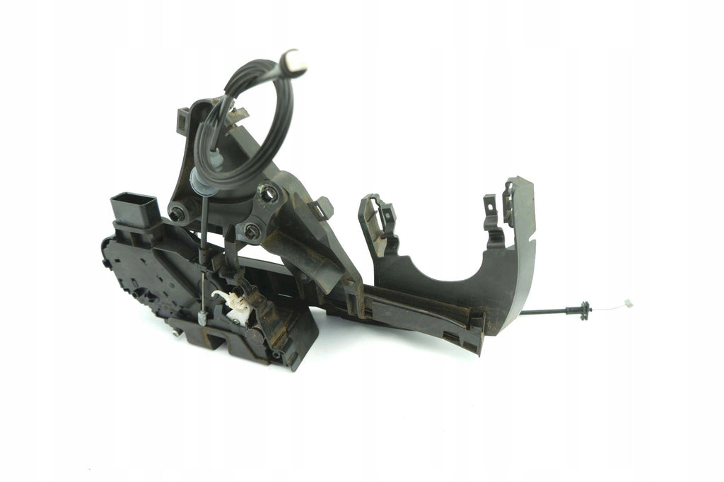 DOOR LOCK RIGHT FRONT VOLVO V50 30699793