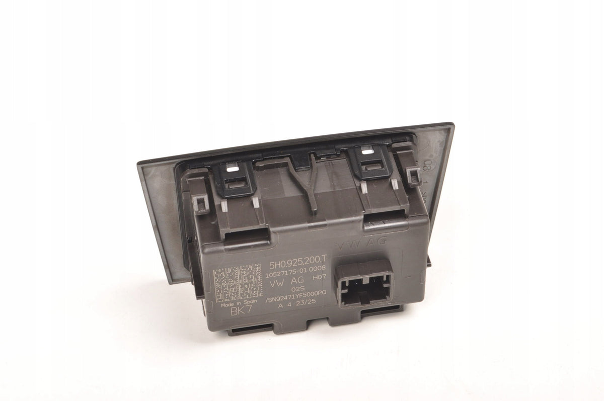 EMERGENCY LIGHT SWITCH VOLKSWAGEN GOLF VIII 5H0925200T 2025