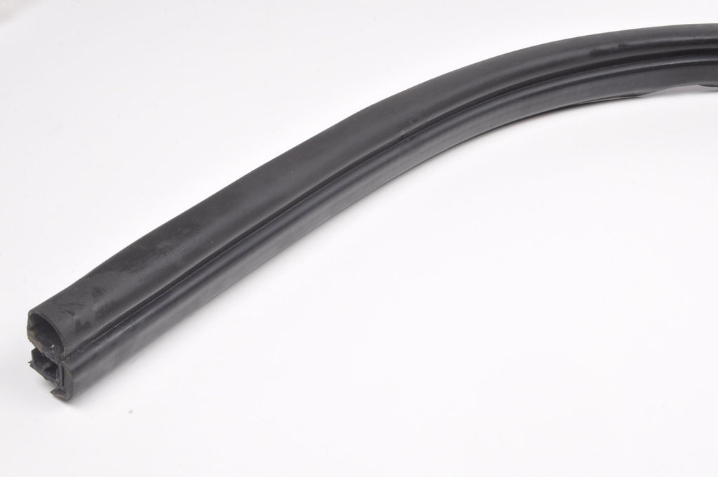 FERRARI CALIFORNIA 4.3 DOOR SEAL