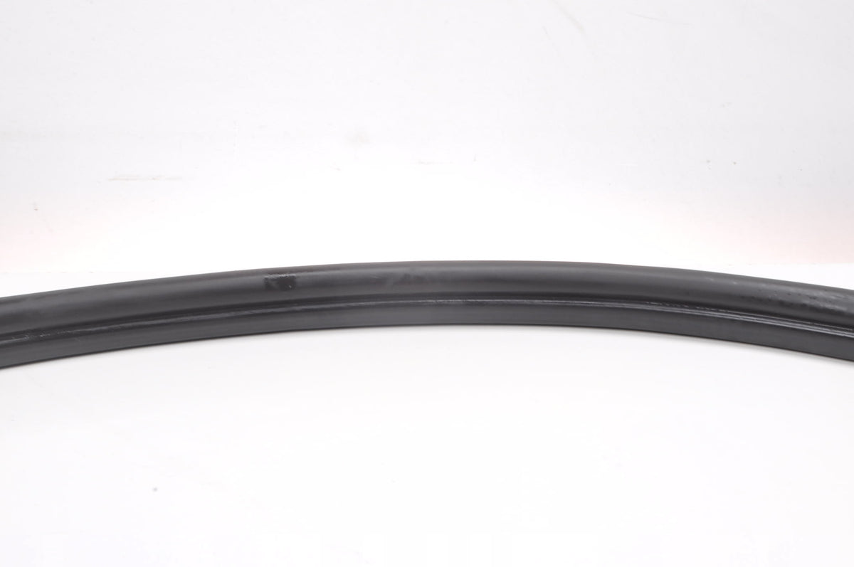 FERRARI CALIFORNIA 4.3 DOOR SEAL