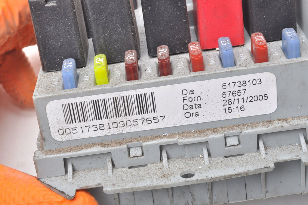 FIAT CROMA II 1.9 D 150KM FUSE BOX 51738103