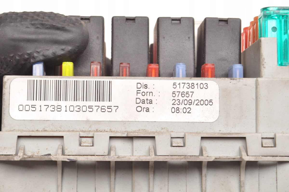 FIAT CROMA II FUSE BOX 51738103