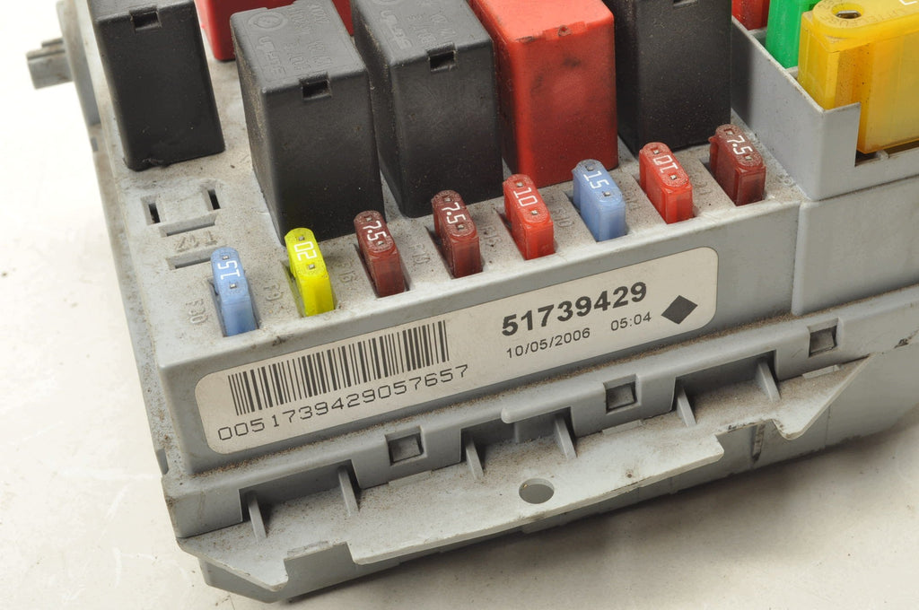 FIAT IDEA 1.4 B FUSE BOX 51739429