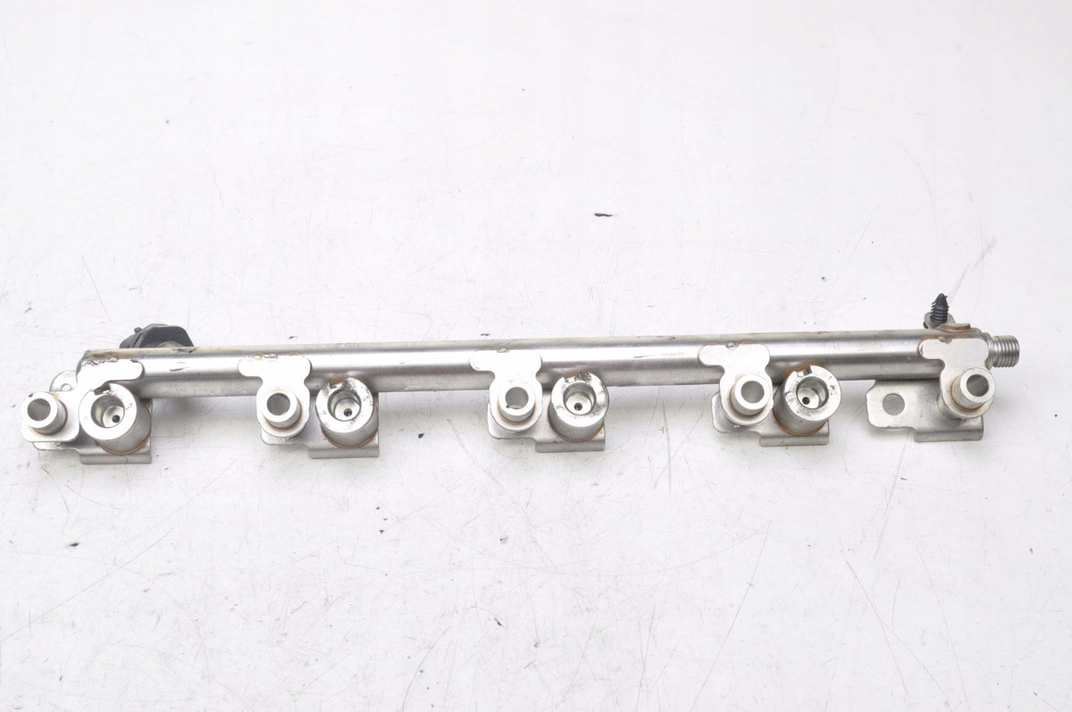 FOCUS MK3 2.0 ST INJECTION RAIL CJ5E-9F797-BG