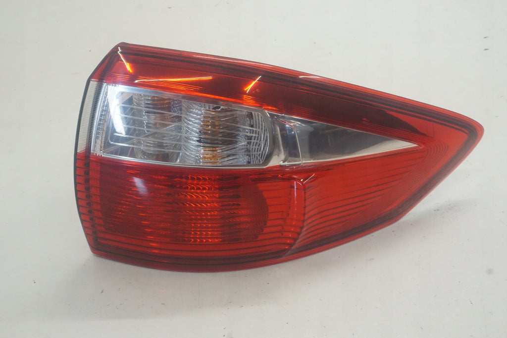 FORD C-MAX MK2 10-14 LAMP RIGHT REAR AM5113404BF