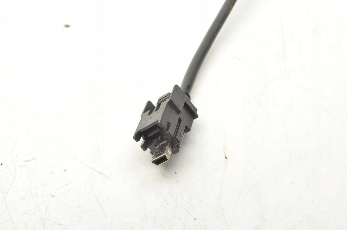 FORD EXPLORER V BUNDLE INSTALLATION USB CABLE BB5T-14D202-AD