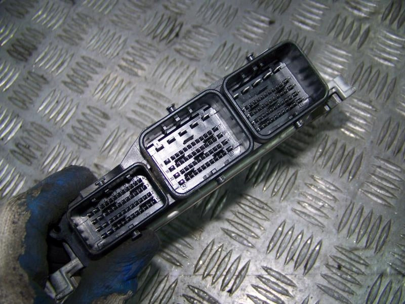 FORD FIESTA MK7 1.6 TDCI COMPUTER ENGINE DRIVER C1B1-12A650-CE