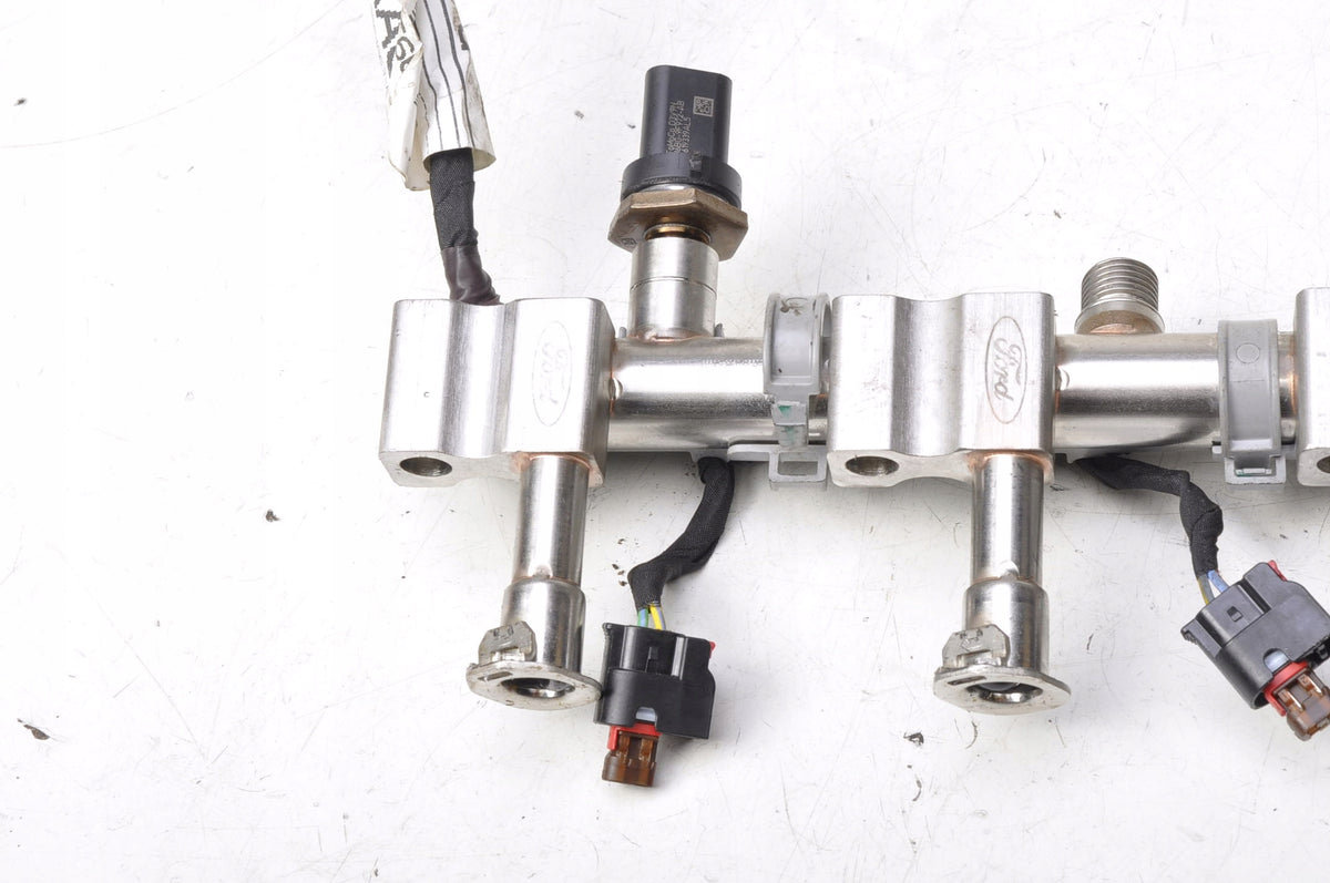 FORD FIESTA MK8 1.0 INJECTION RAIL H6BG-9D280-AA