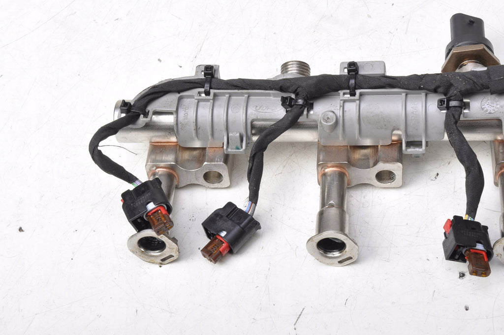 FORD FIESTA MK8 1.0 INJECTION RAIL H6BG-9D280-AA