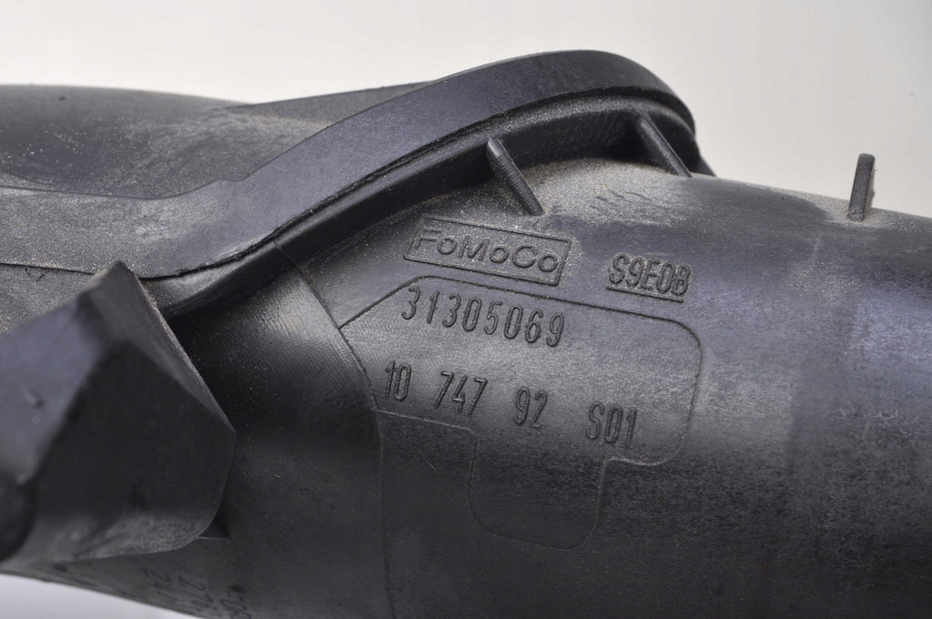 FORD FIESTA MK8 1.5 AIR INTAKE PIPE 31305069