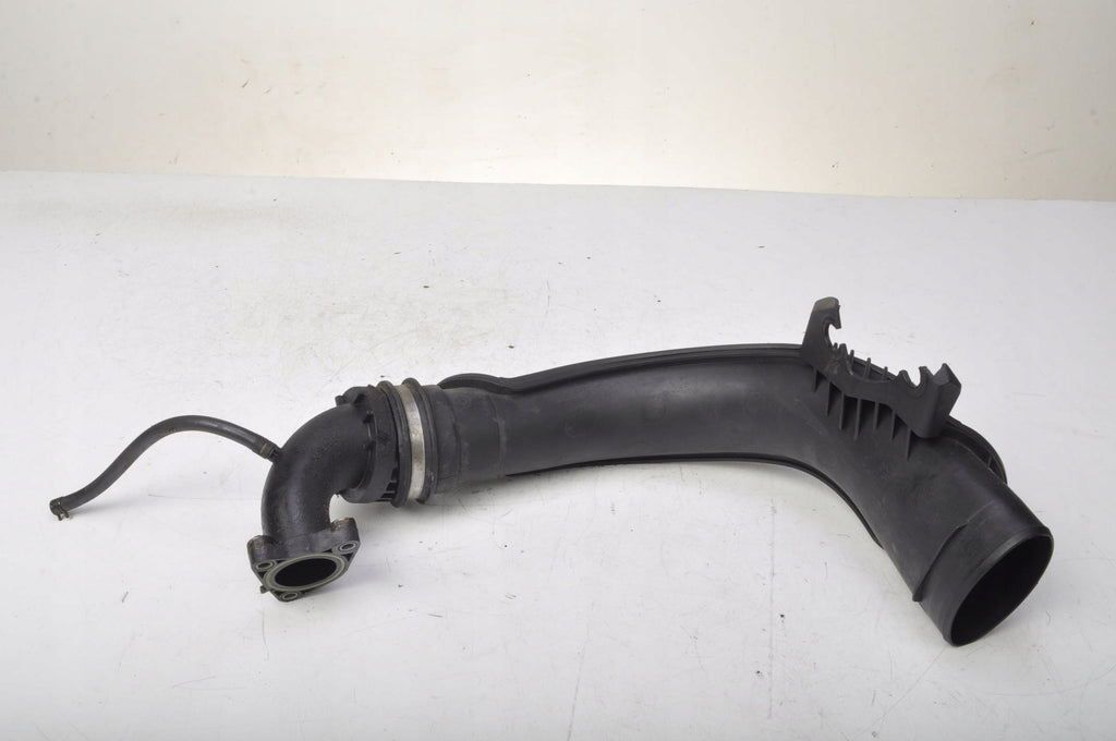 FORD FIESTA MK8 1.5 AIR INTAKE PIPE 31305069
