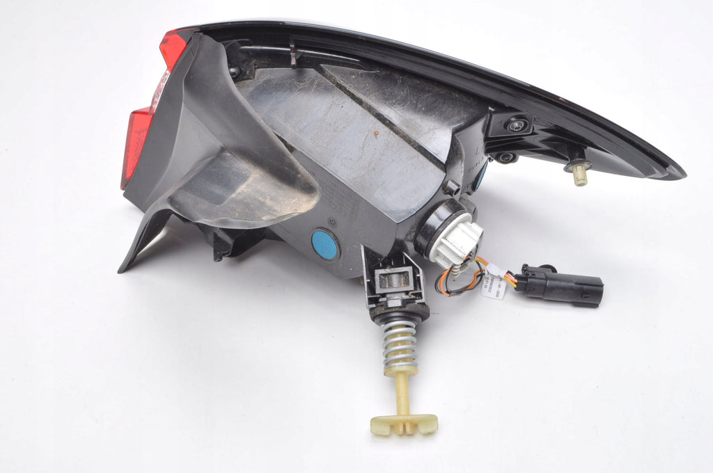 FORD FIESTA MK8 LAMP LEFT REAR (VERSA WITHOUT LEDS)