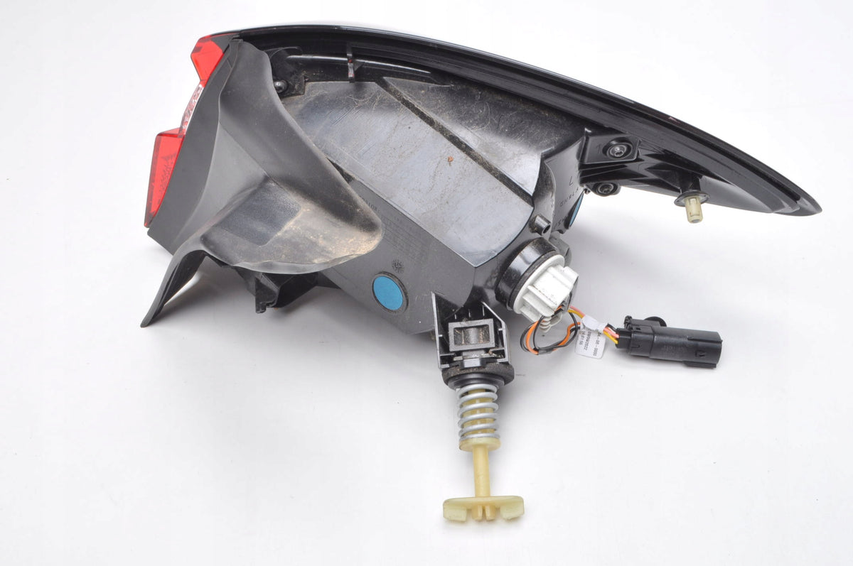 FORD FIESTA MK8 LAMP LEFT REAR (VERSA WITHOUT LEDS)