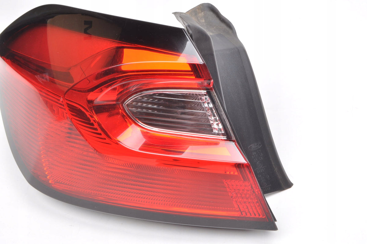FORD FIESTA MK8 LAMP LEFT REAR (VERSA WITHOUT LEDS)