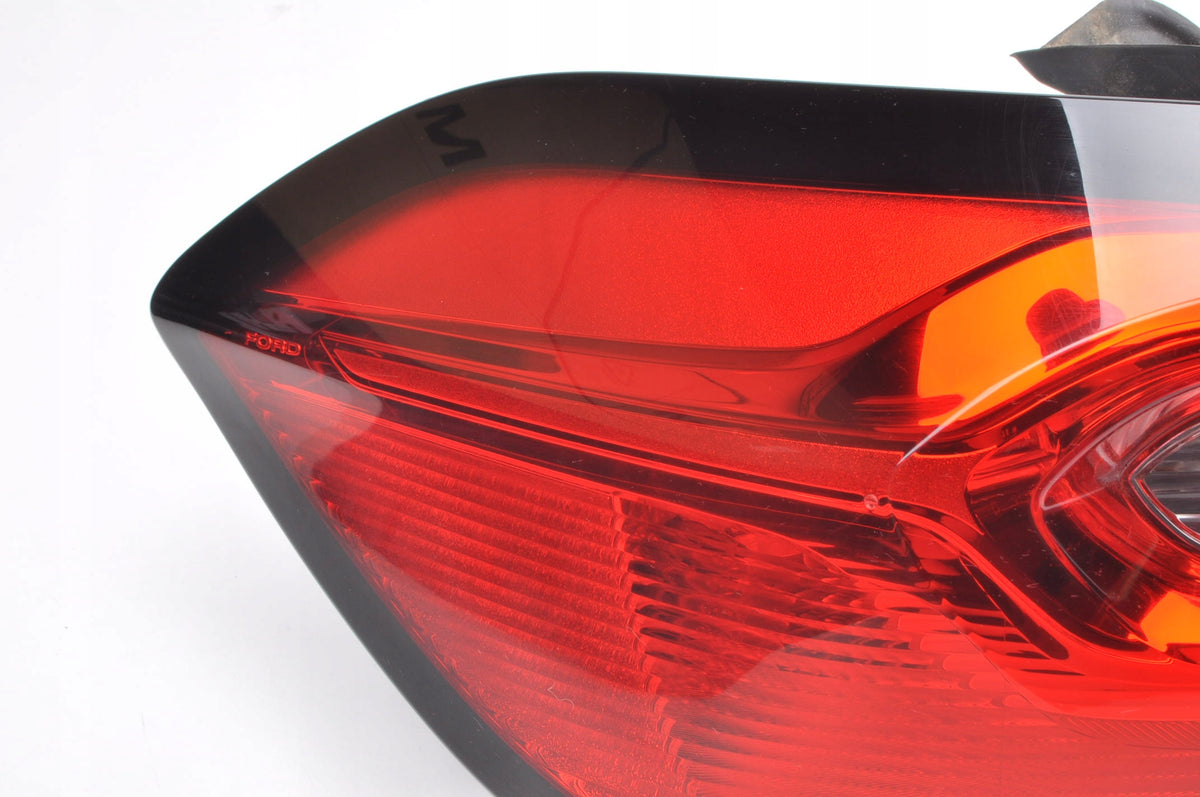 FORD FIESTA MK8 LAMP LEFT REAR (VERSA WITHOUT LEDS)