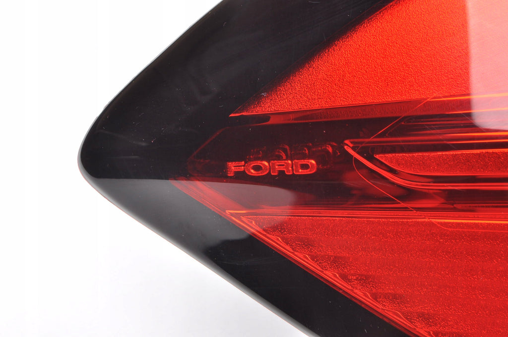 FORD FIESTA MK8 LAMP LEFT REAR (VERSA WITHOUT LEDS)