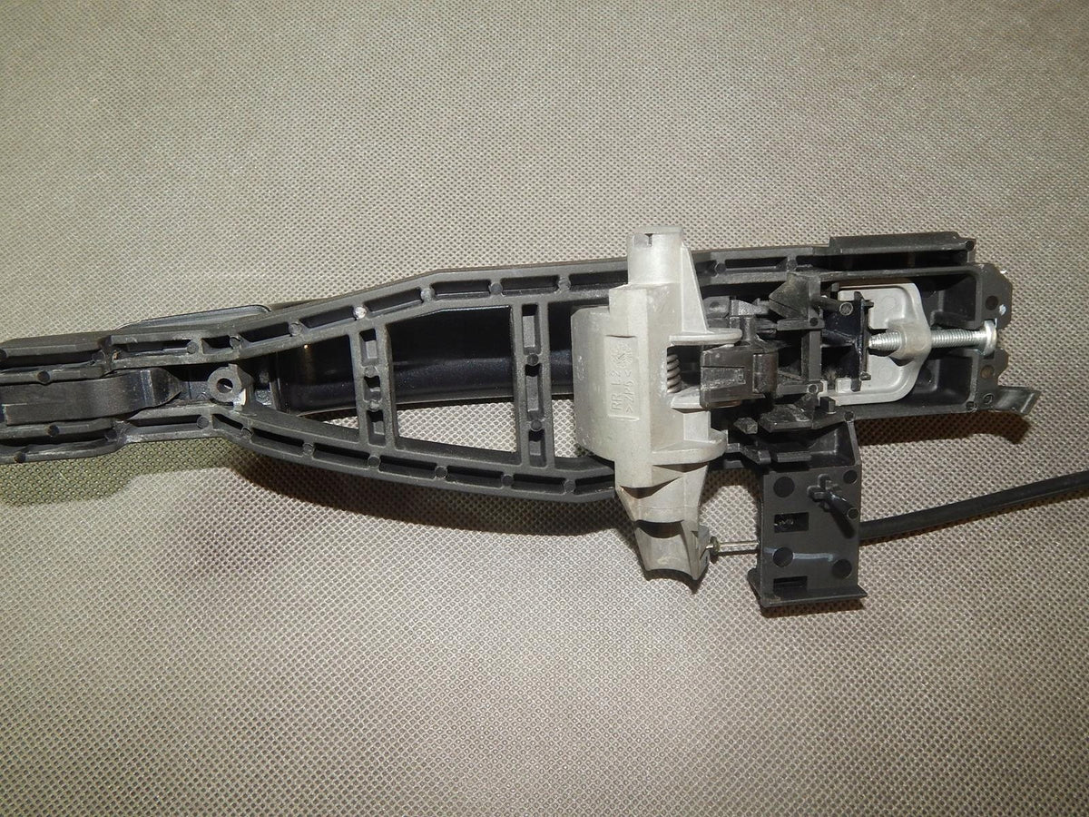 FORD FOCUS II LIFT HANDLE LEFT REAR