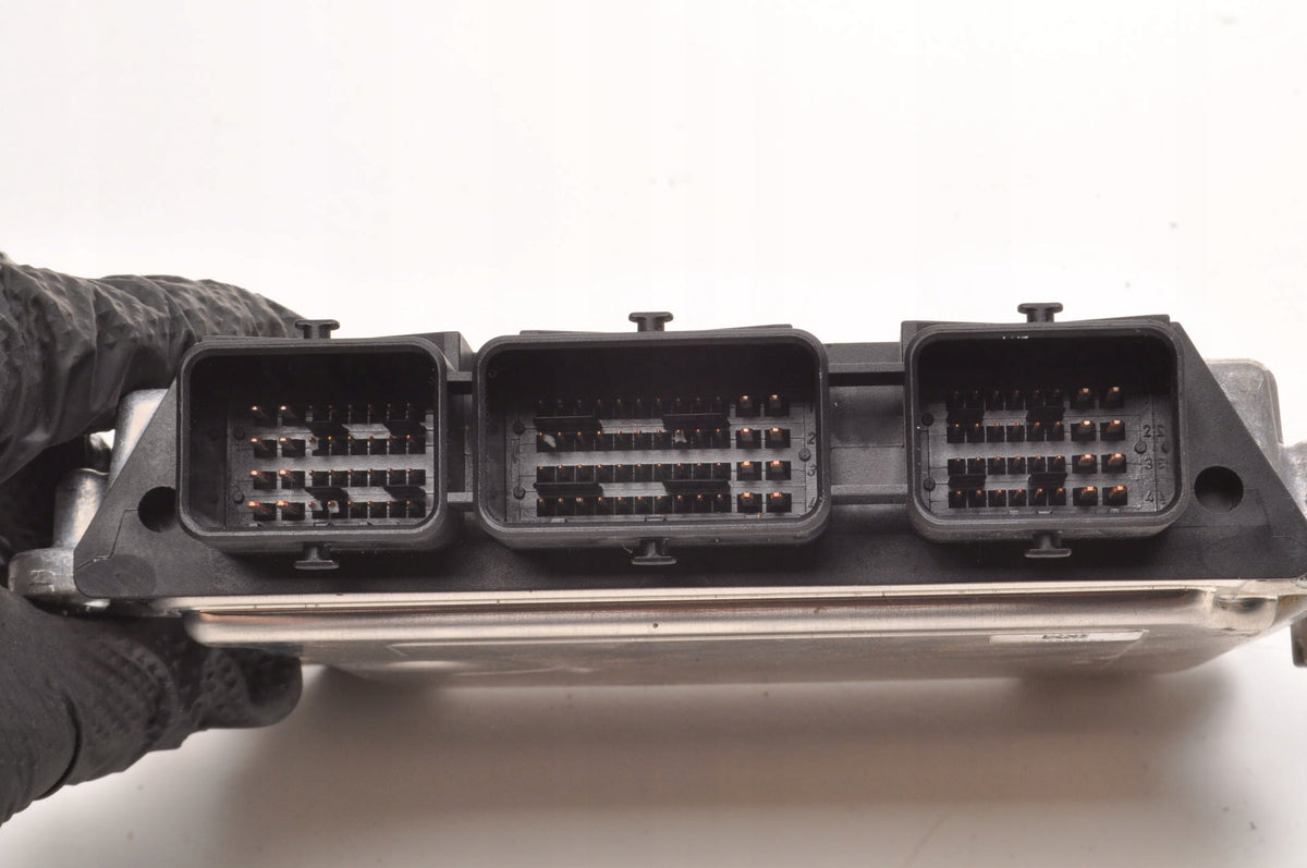 FORD FOCUS II MK2 1.6 TDCi COMPUTER ENGINE CONTROLLER 8M51-12A650-XC