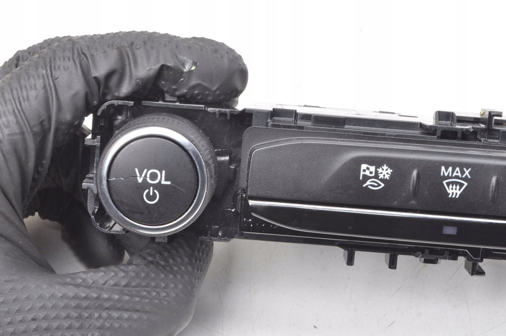 FORD FOCUS MK4 LIFT SWITCH PANEL 24R NX7T-18K811-JNE