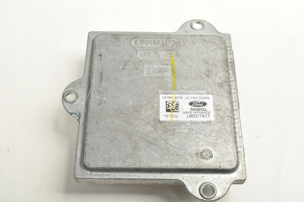 FORD FUSION II XENON L90077817 CONVERTER