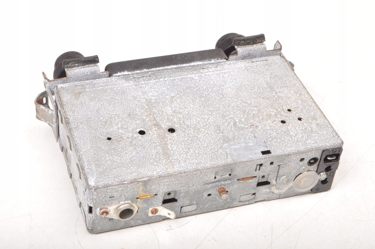 FORD GRANADA 1973r ORIGINAL RADIO