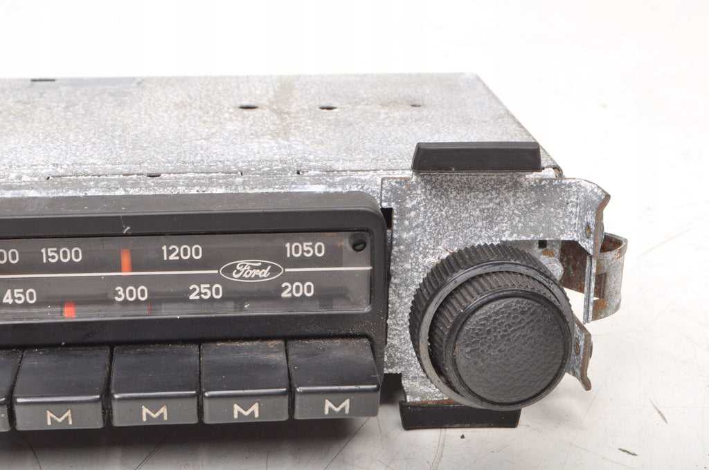 FORD GRANADA 1973r ORIGINAL RADIO
