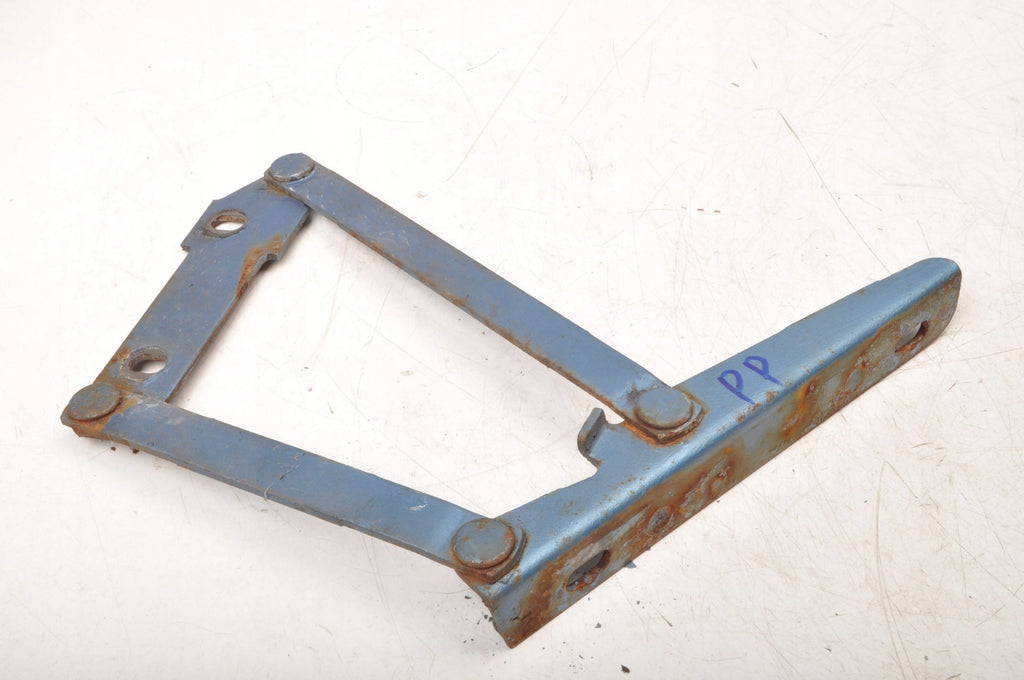 FORD GRANADA GXL MASK HINGE RIGHT